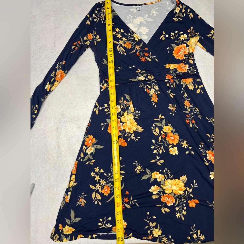 NWOT Old Navy Women’s M Maternity Swing Dress Blue Yellow Floral Knit Long Slv - Picture 5 of 6
